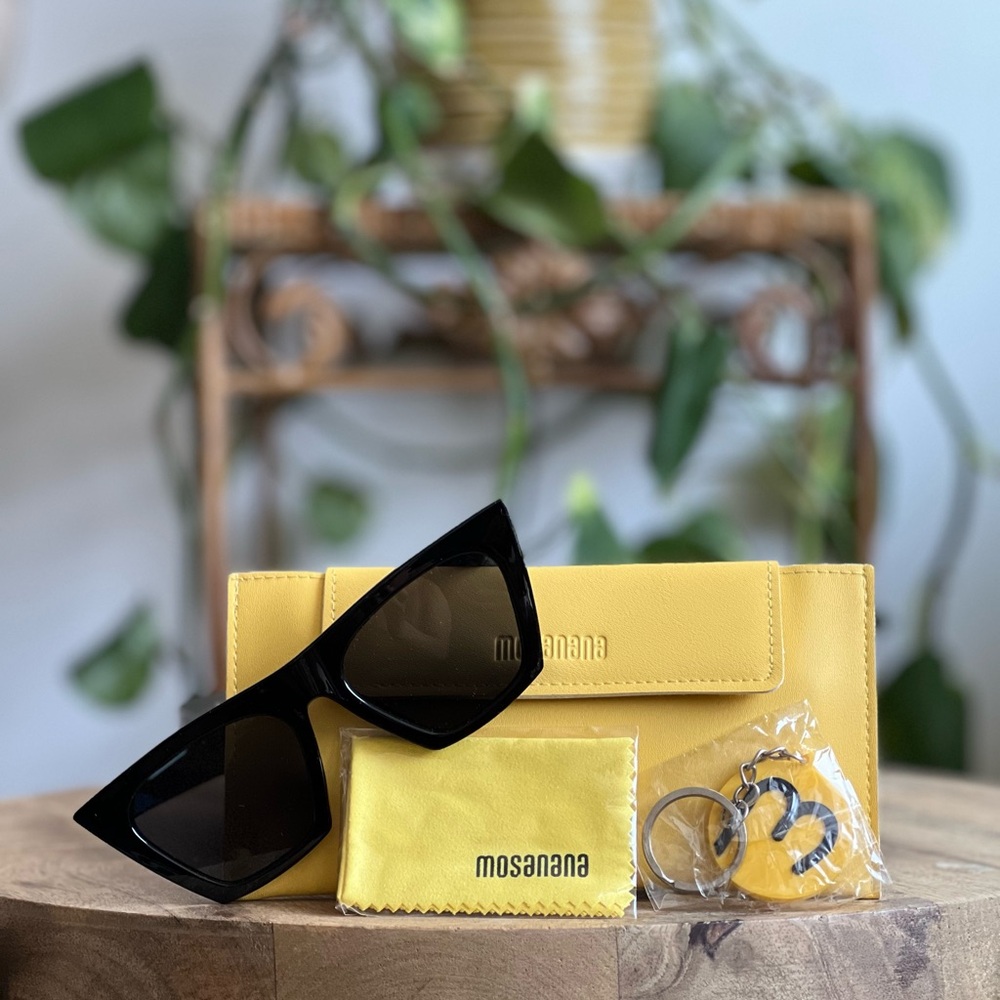 Black Square Cat Eye Sunglasses with Yellow Case